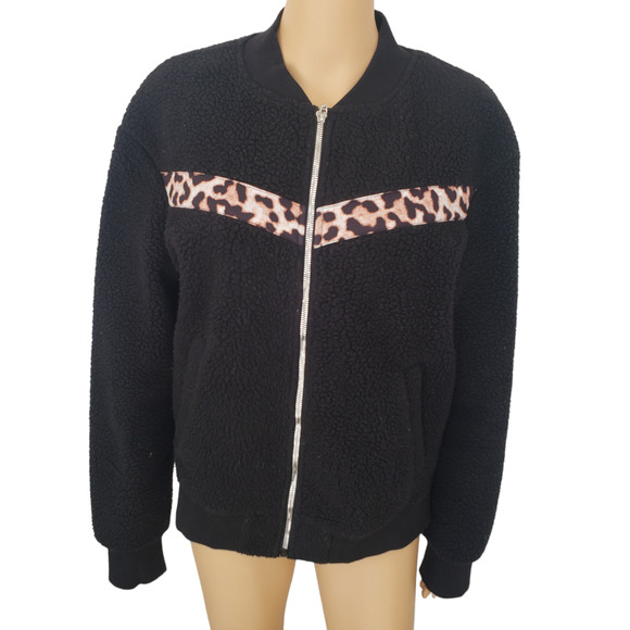 Zyia‎ Active Flying V Black Fleece Animal Print Jacket Zip Up Medium - Picture 1 of 11